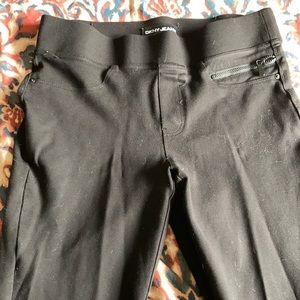 Black jeggings super super stretchy size small but fits like a medium